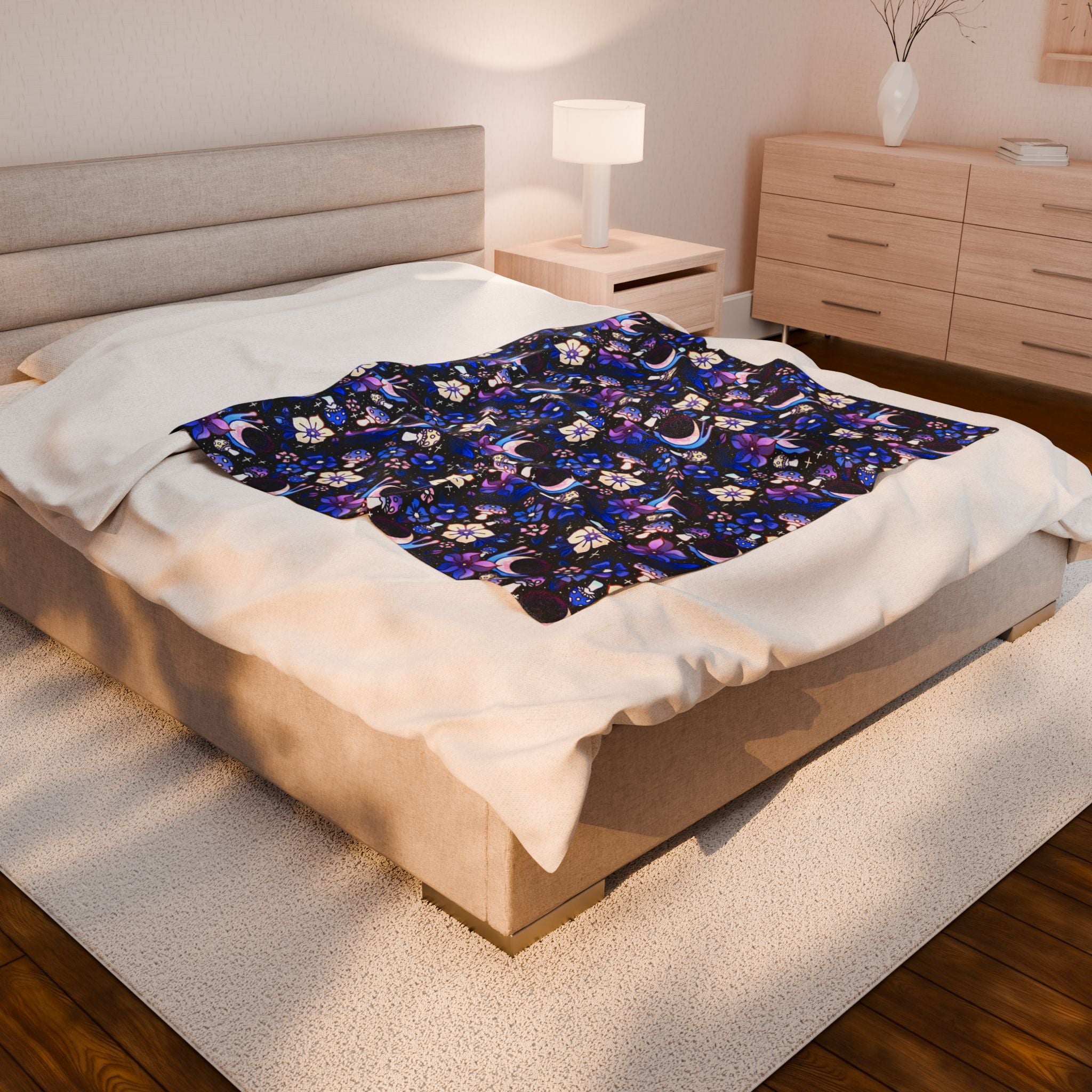 Moonshell Garden - Cozy Velveteen Plush Blanket