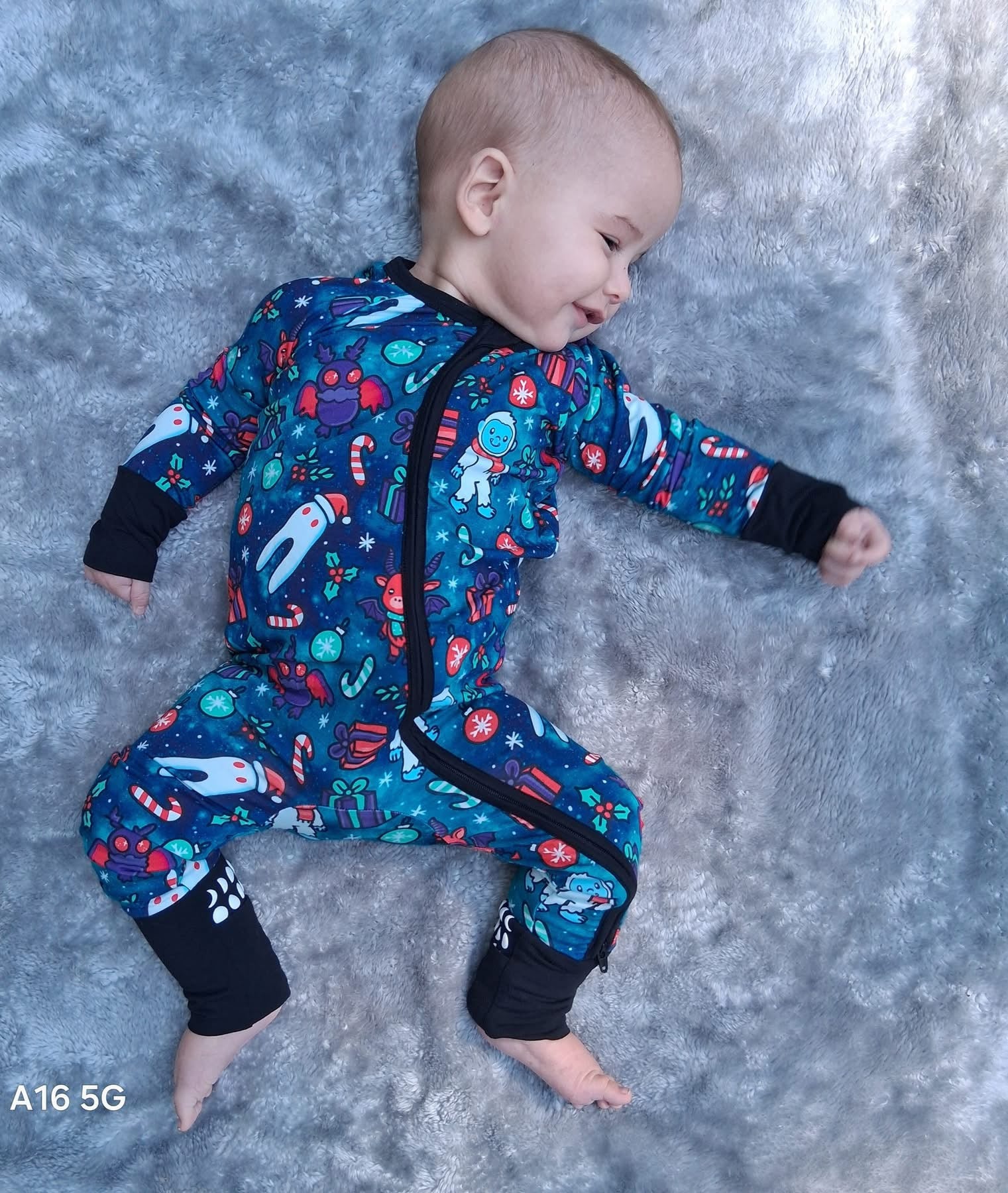 Merry Cryptid Zippies