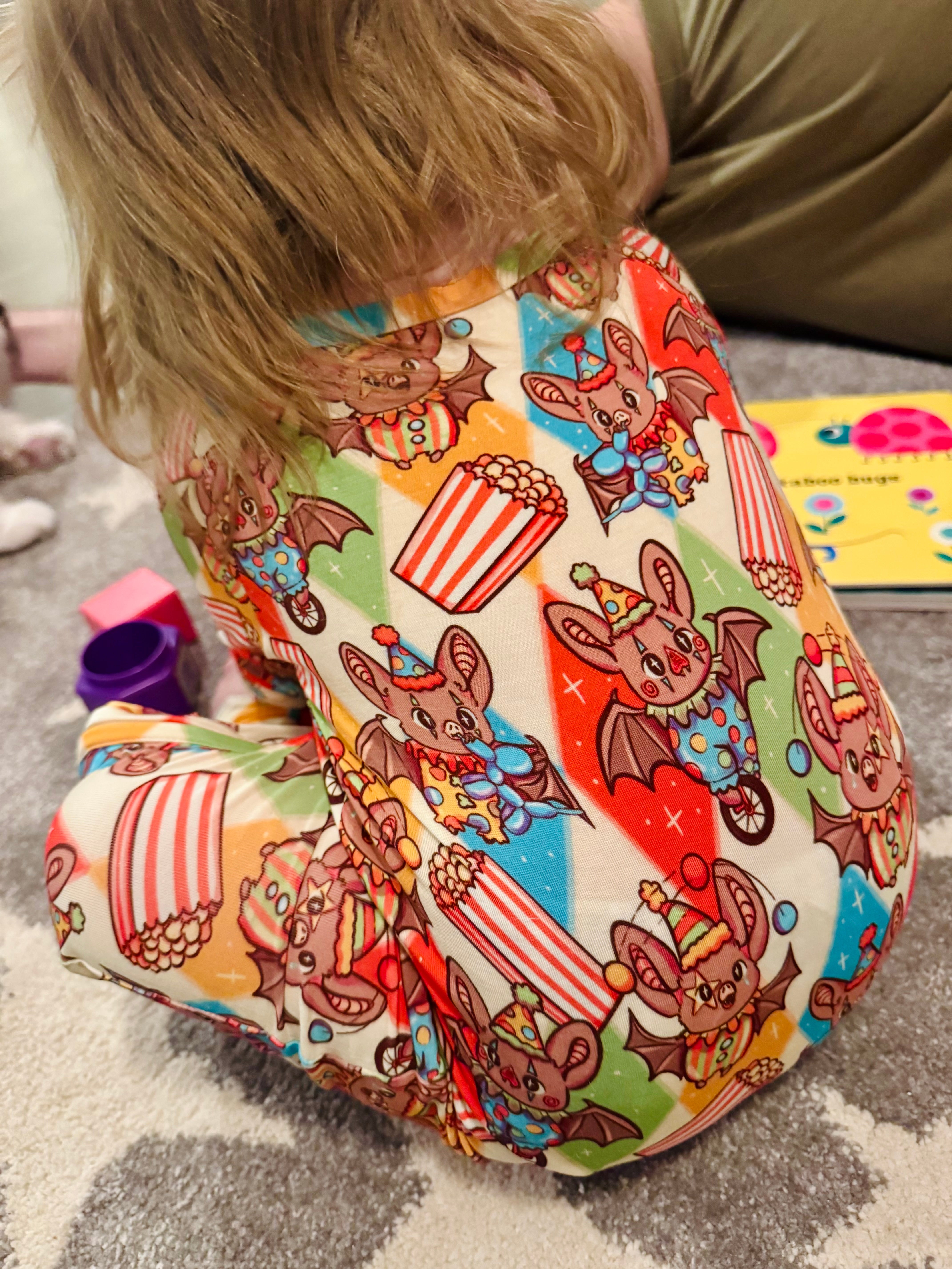 Circus Bats Zippies