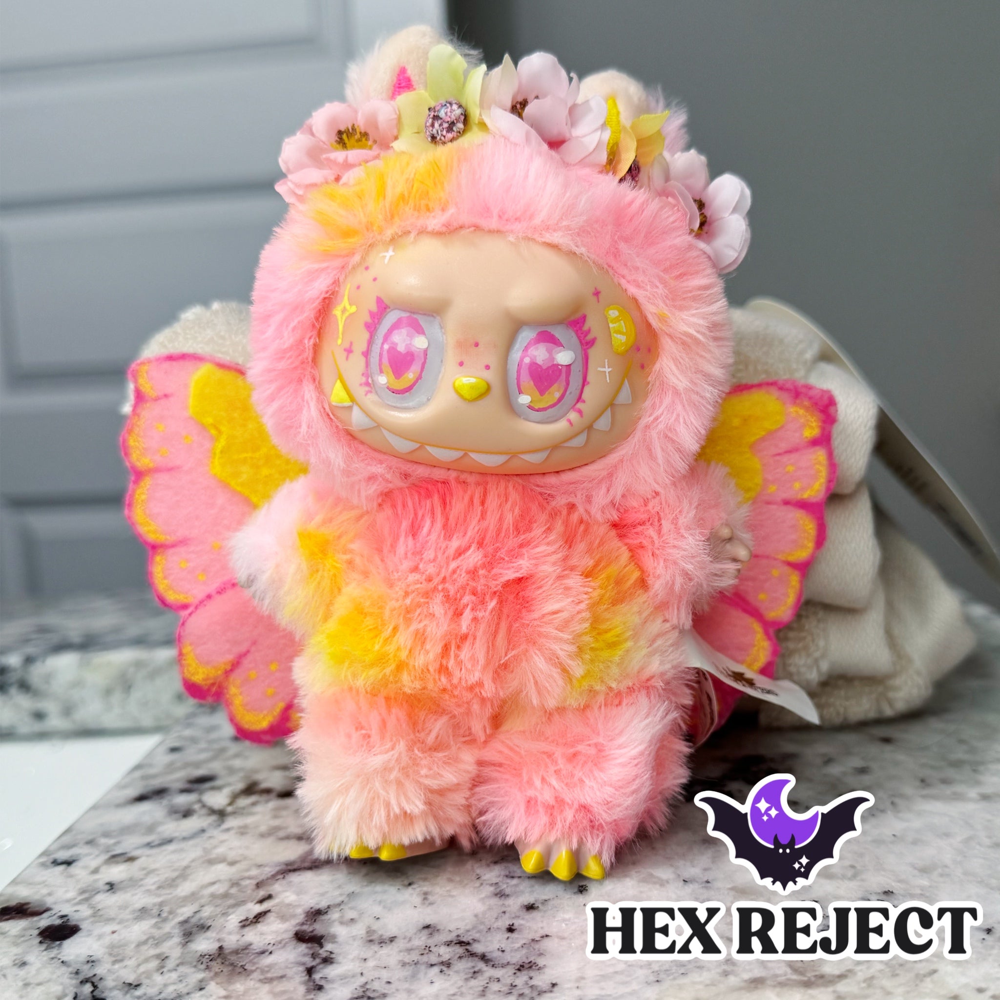 Rosy Maple Moth Bubu (SOLD OUT)