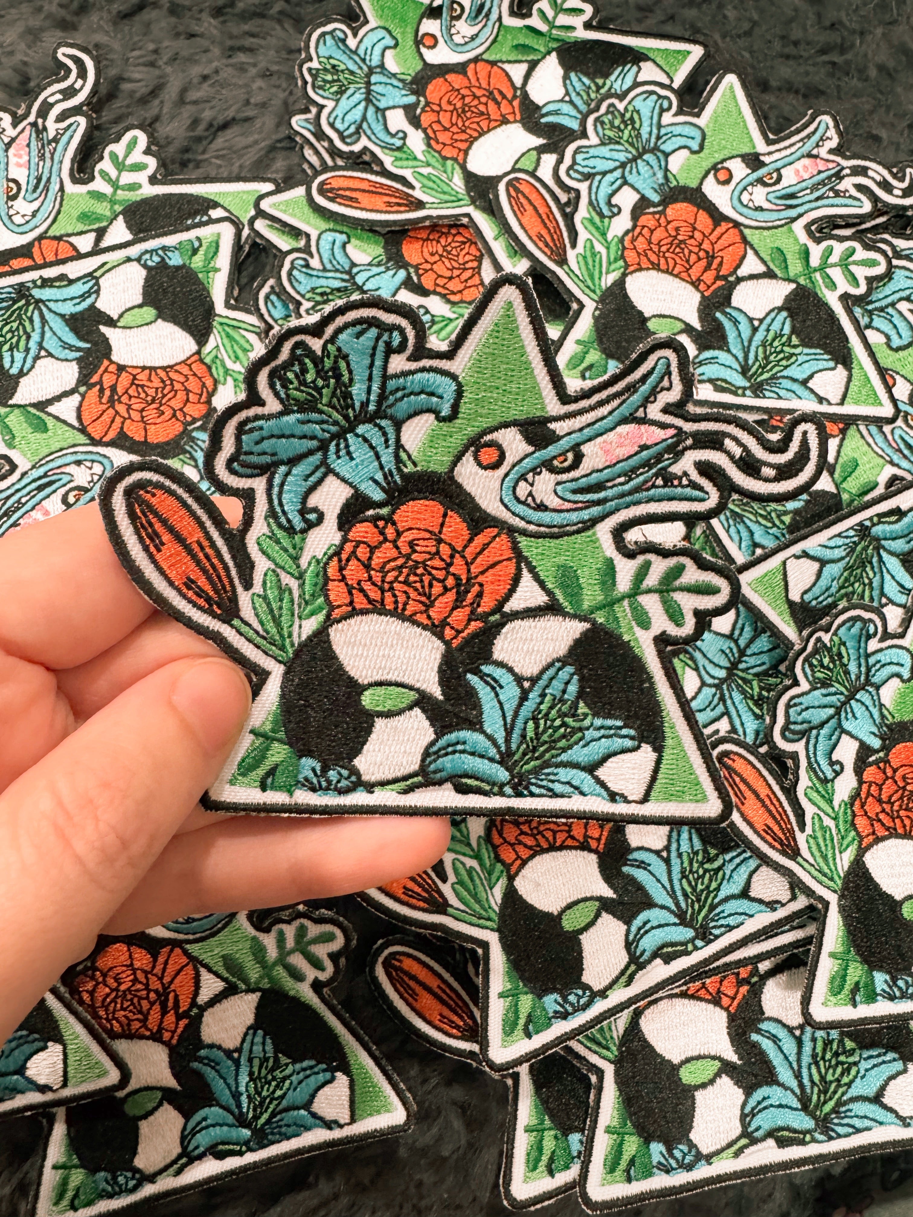 Floral Sandworm - 3” embroidered sew-on patch (Copy)